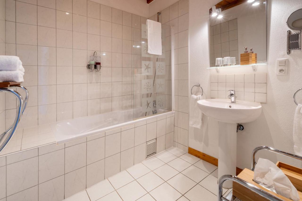 La Cour St-Fulrad - Les Suites Сен-Иполит Екстериор снимка